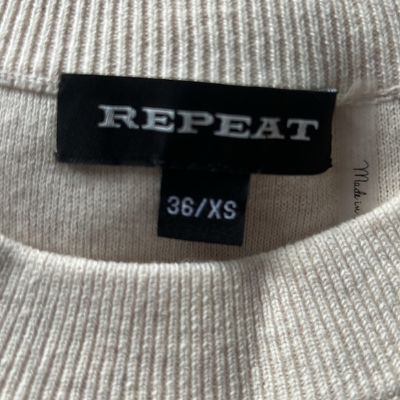 Repeat sweater - Picture 3 of 3